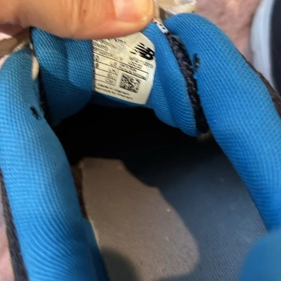 New Balance Blue Sneakers Men’s size 10 - Picture 5 of 8